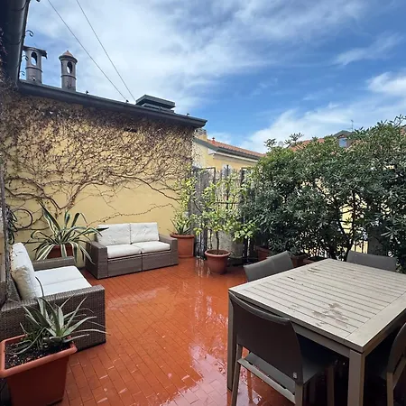 Apartment In Pagano Vista Parco Con Terrazzo Milan